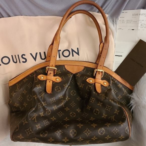 🔥Louis Vuitton Tivoli GM🔥 - Picture 2 of 15